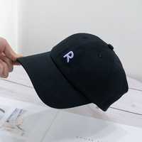Стильная кепка бейсболка с вышивкой R