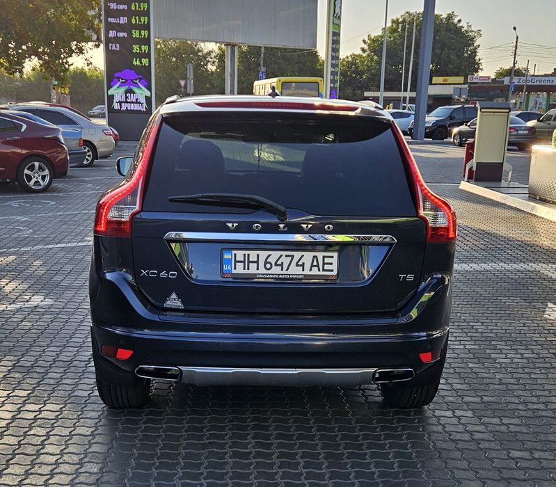 Вольво XC60 идельном состояние.