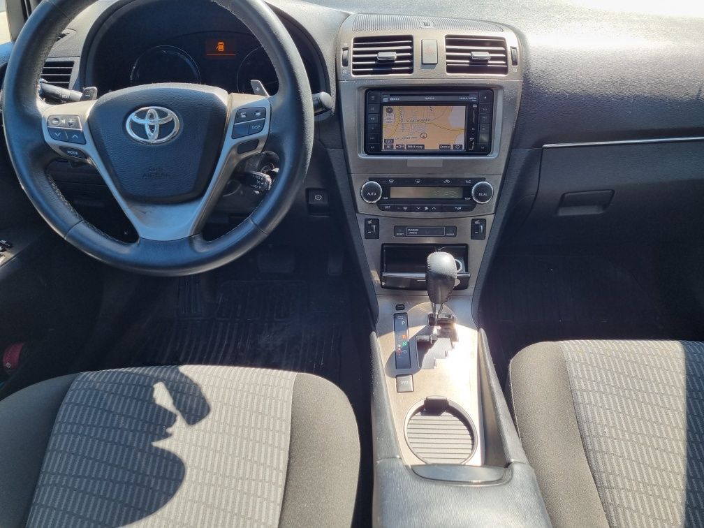 Toyota Avensis T27 1.8 Benzyna Automat Navi kamera 2kpl kół