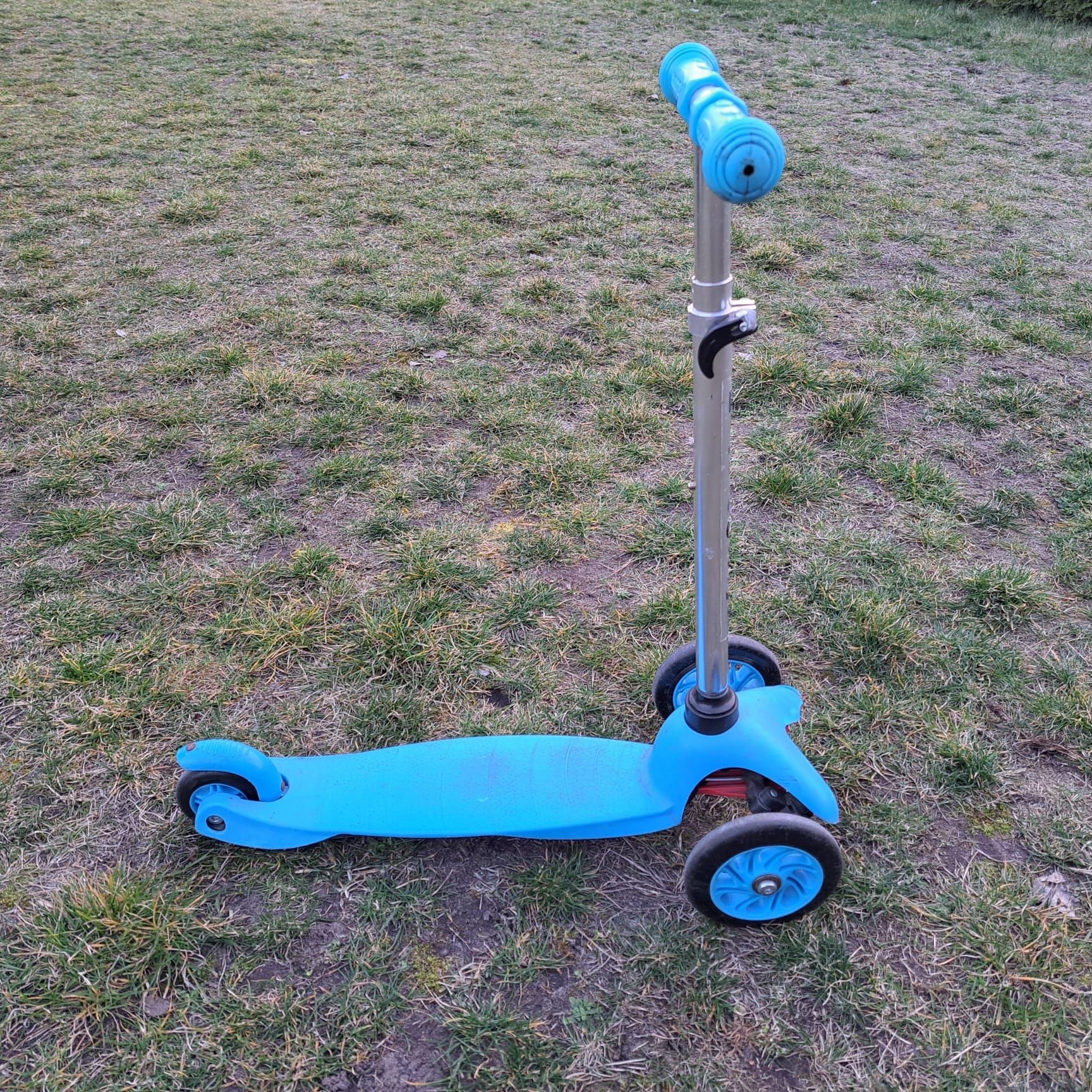 Hulajnoga trójkołowa scooter