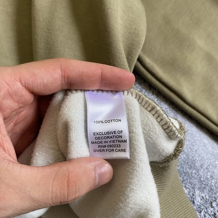 Худі від essentials fear of god BIG center logo у пісочному кольорі