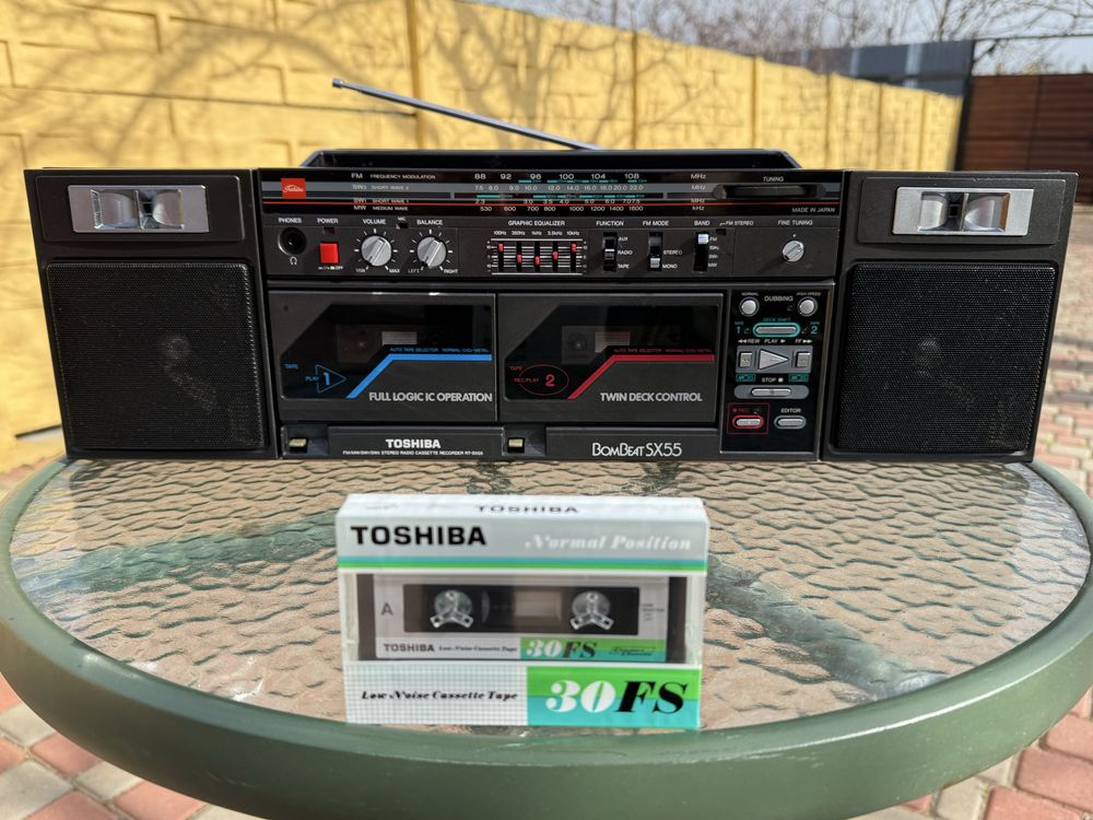 Продам магнитолу TOSHIBA RT-SX55