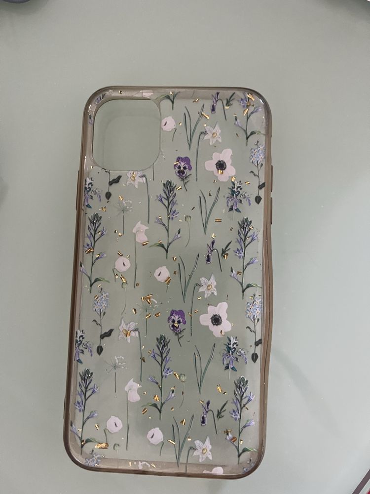 iPhone 11 lilas com 128gbs