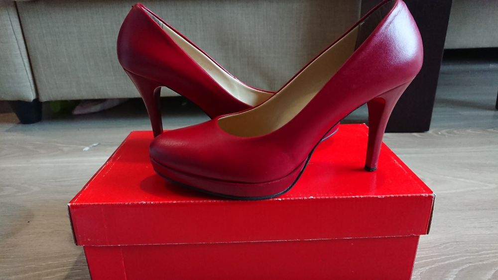 Piękne czerwone szpilki skórzane licowane 38 SALA COLLECTION