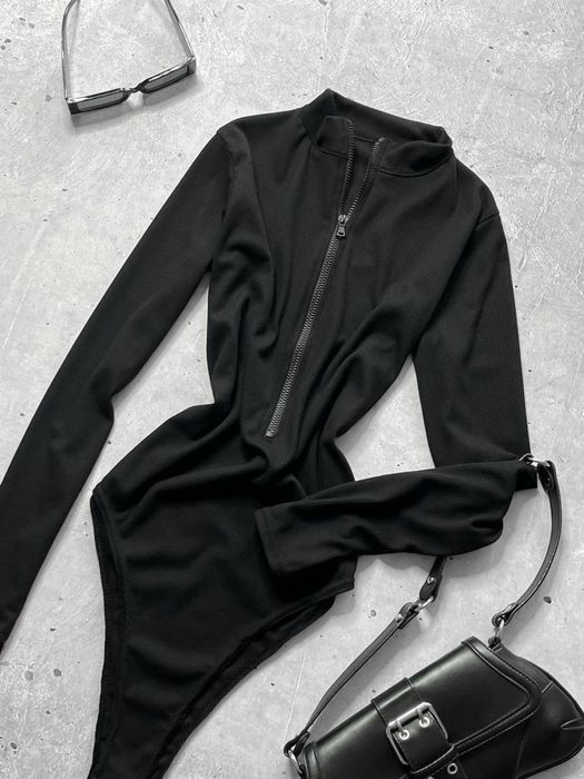 Базове боді на блискавці ( спереду )