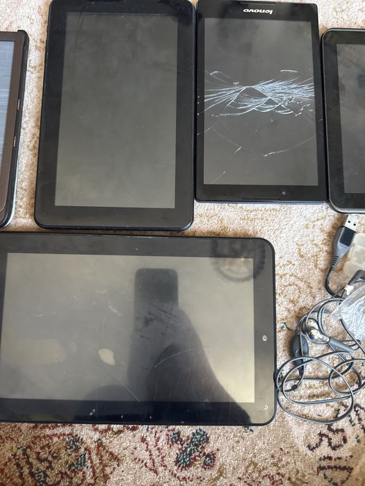 Tablety na części mix za 40 zł całość