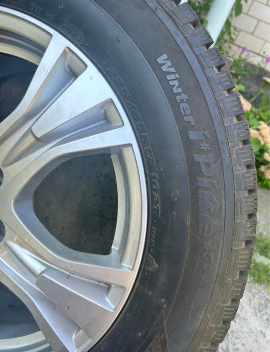 Диски R17 разом з зимовою резиною