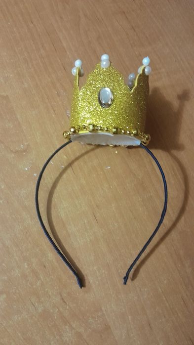 Корона різних кольорів