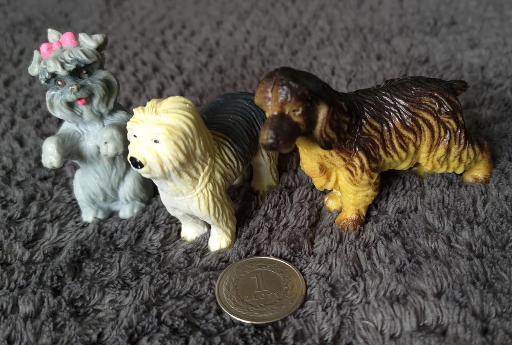 Zestaw mini figurek pies / pieski do zabawy lub kolekcji