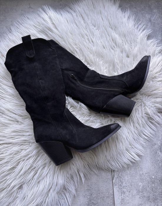 Kozaki zamszowe muszkieterki