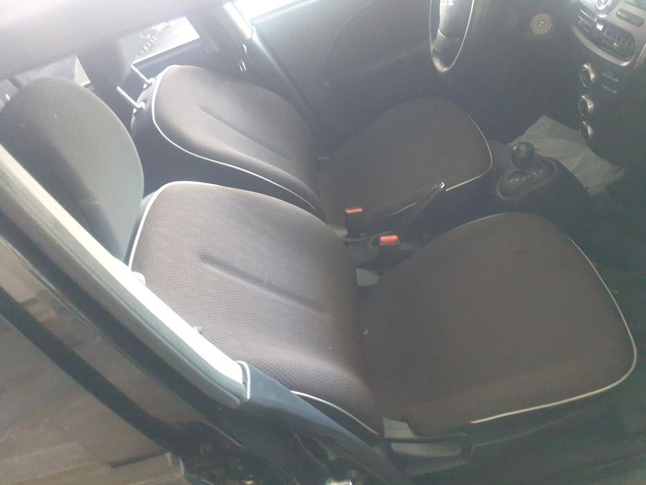 Conjunto de bancos MITSUBISHI i EV (HA_)