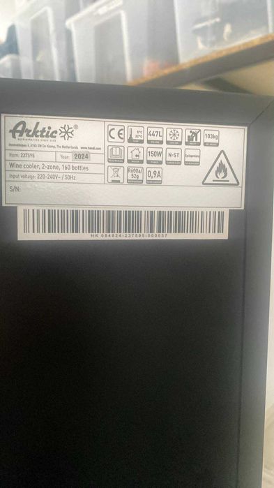 Lodówka na wino 160 butelek