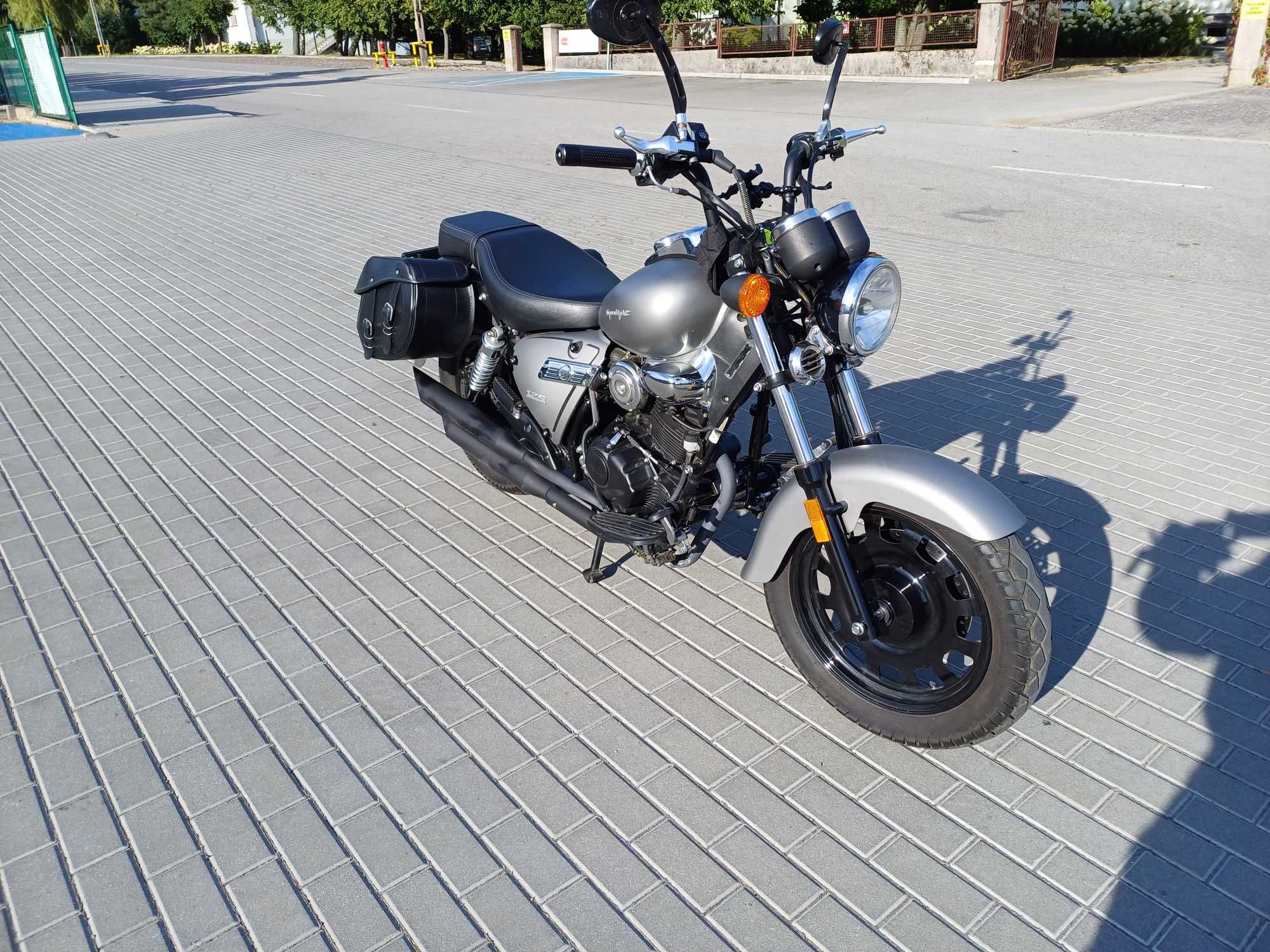 Keeway Superlight 125