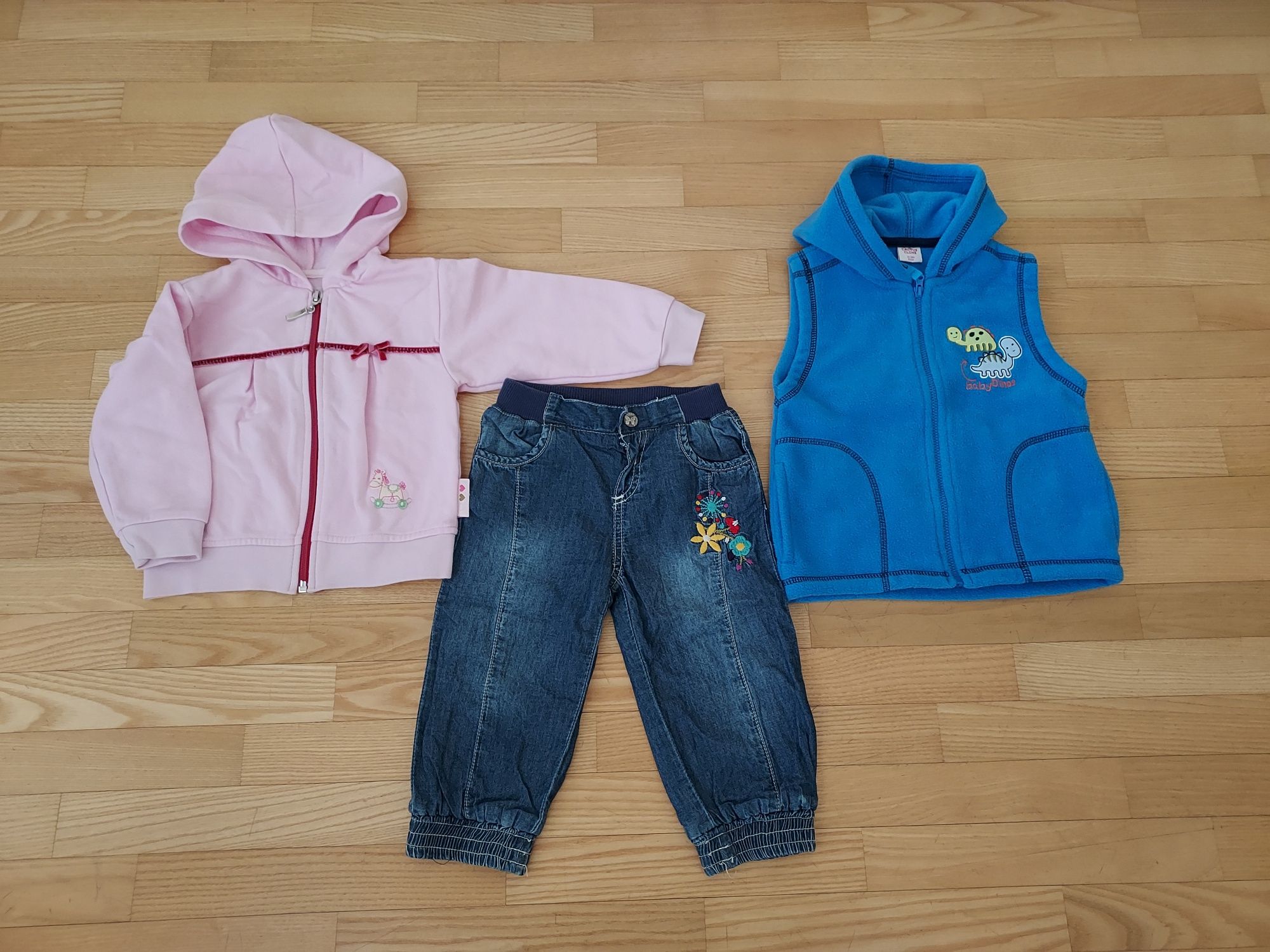 J.nowe zestaw ubrań 12 mcy jeansy mothercare bluza bezrękawnik spodnie