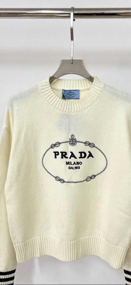 Piękny Sweter Prada