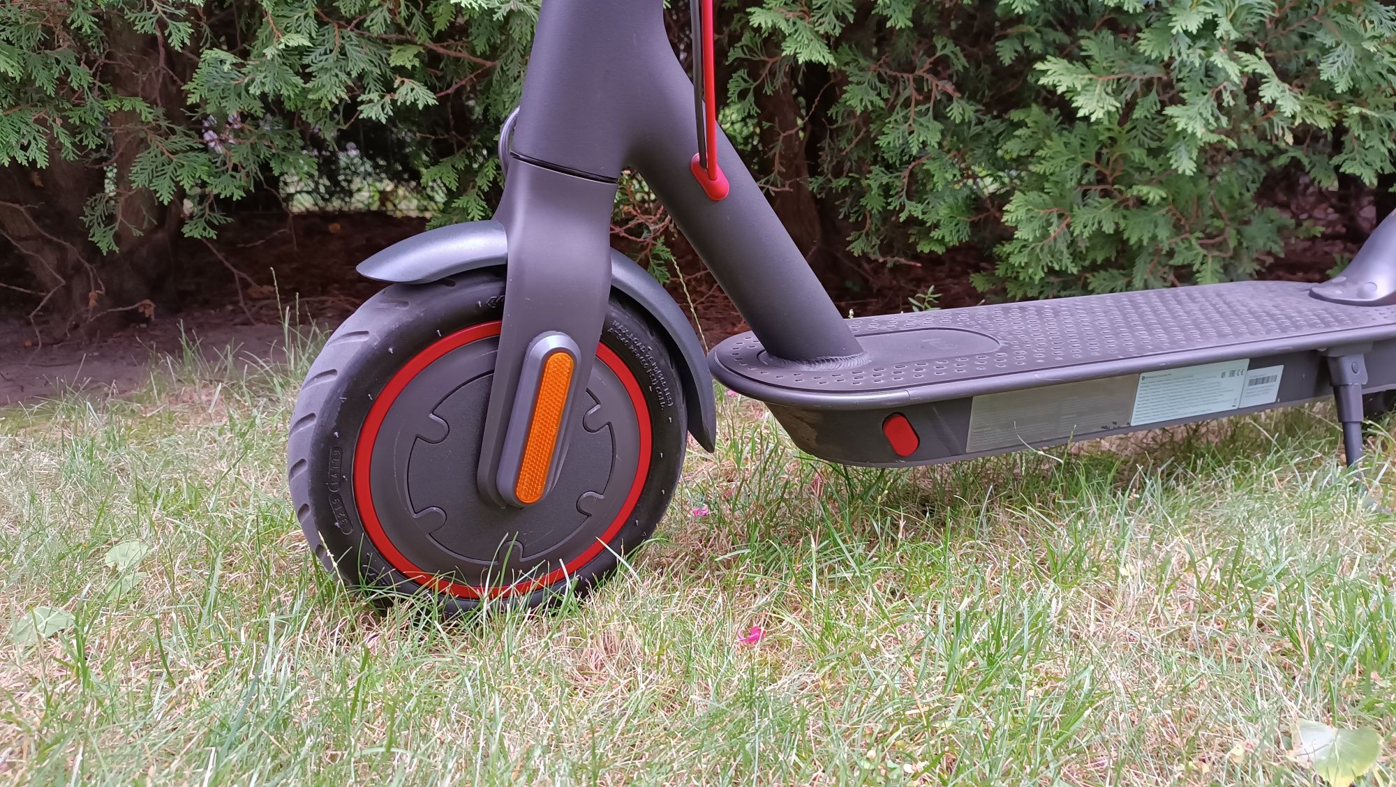 Zasięg 30km Hulajnoga Xiaomi M365 PRO 300W 12800mAh 36V