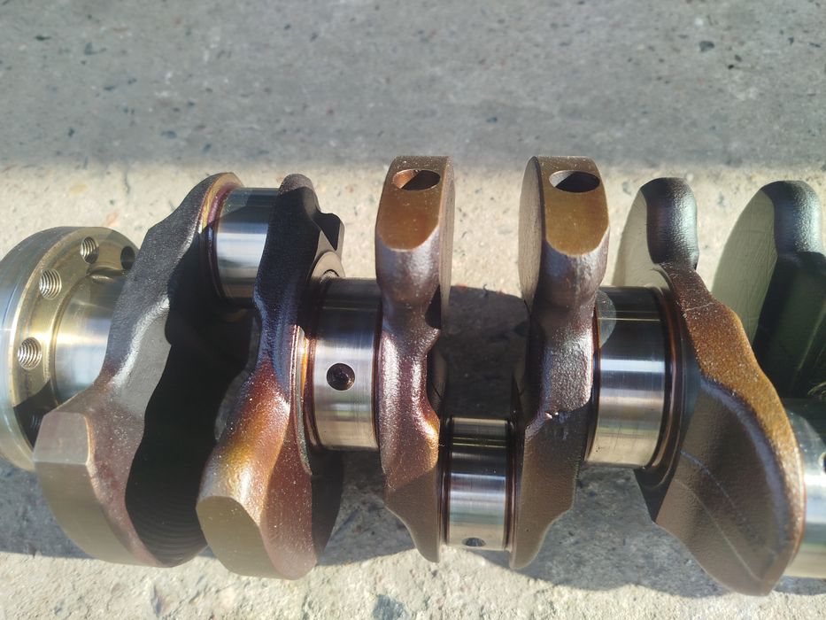 Wał korbowy Volvo 2.5t 7810 ford focus st mondeo