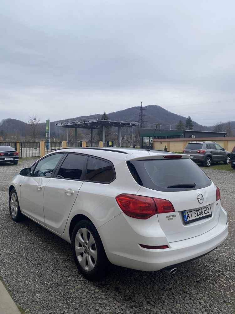 Opel      Astra   J