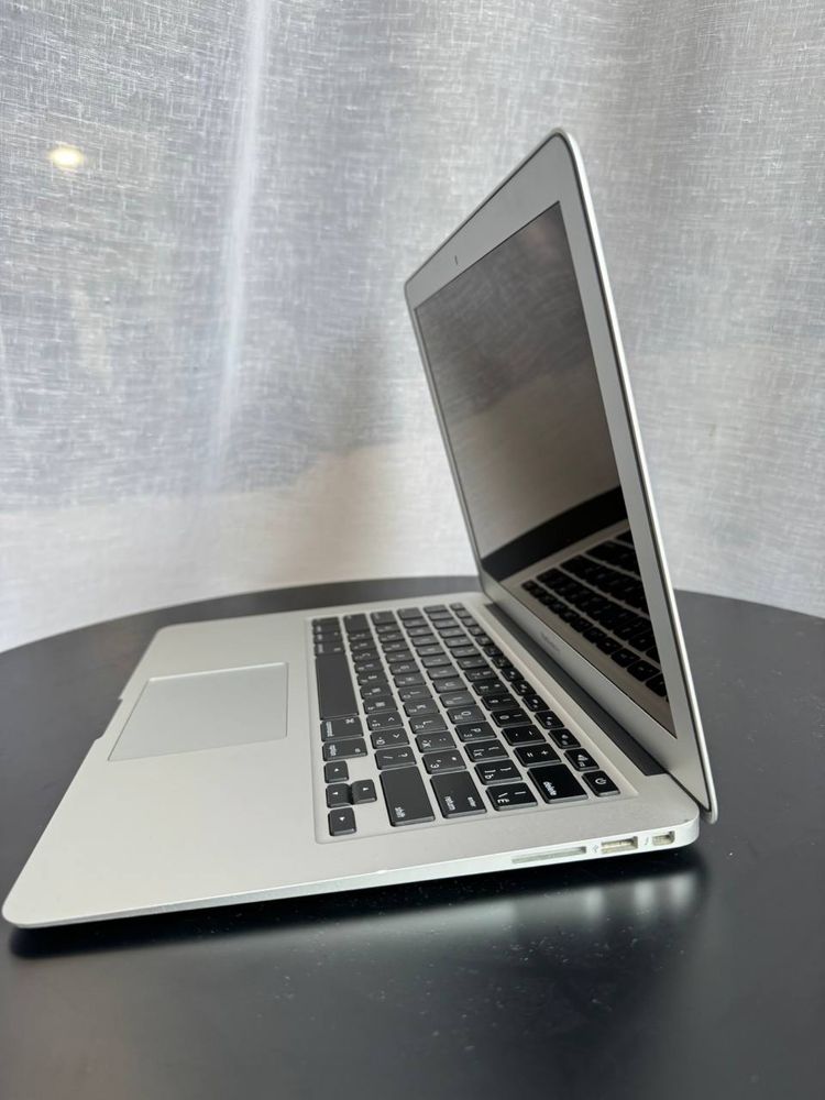 MacBook Air 13” 2015 — 8/256