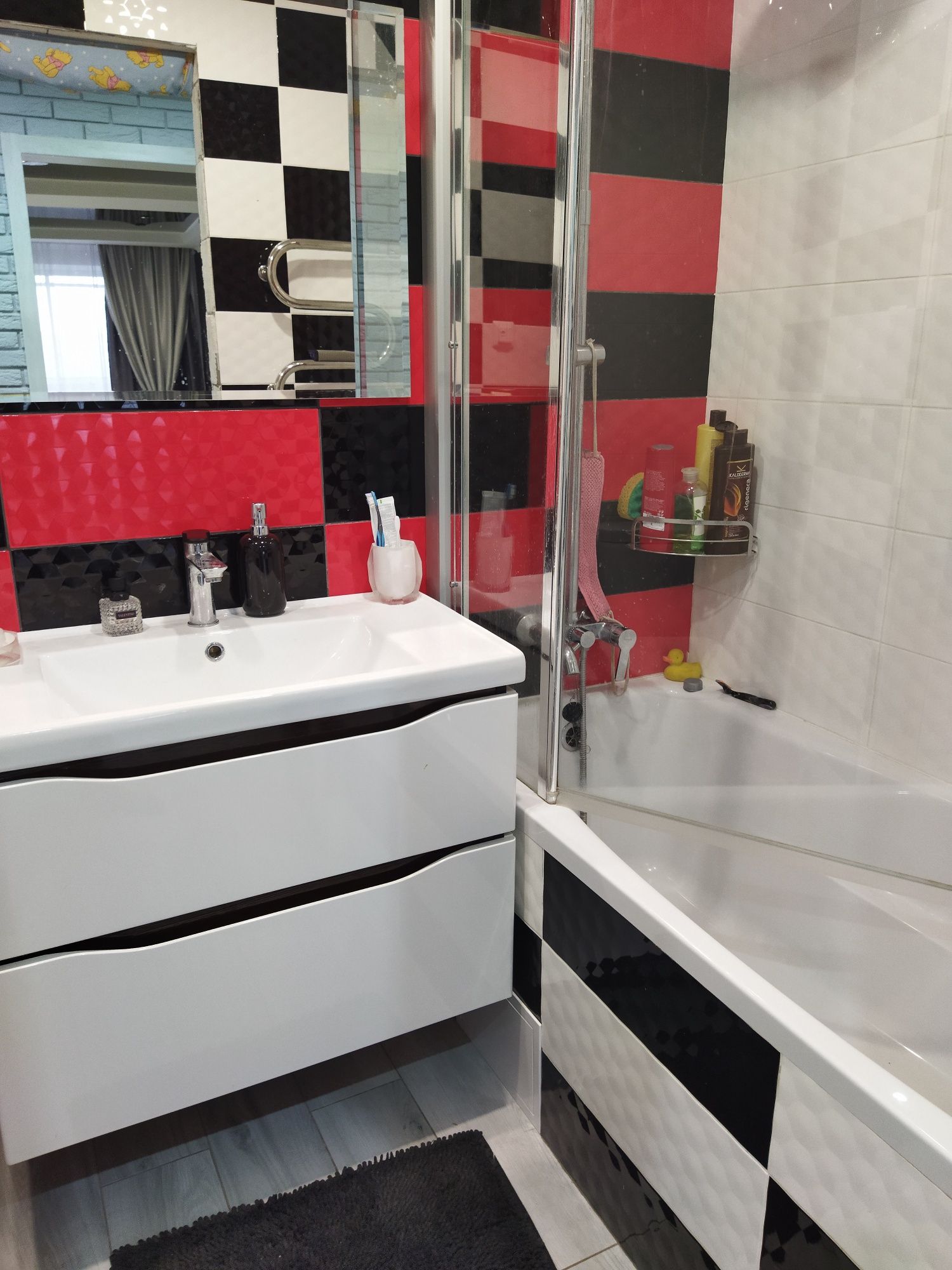 Продам 3х комнатную квартиру р-н Амстора