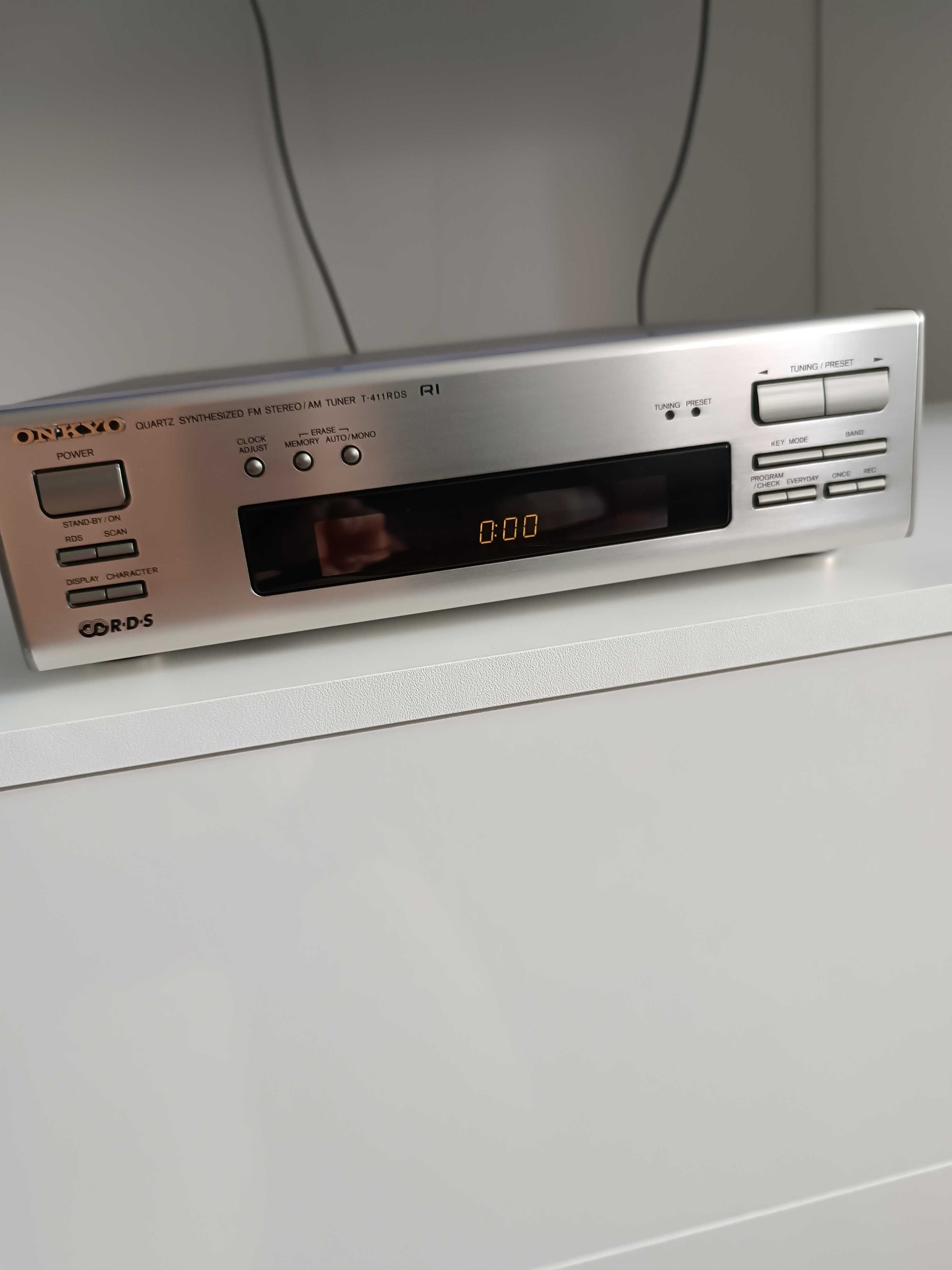 Onkyo T-411 RDS tuner radiowy sprawny.
