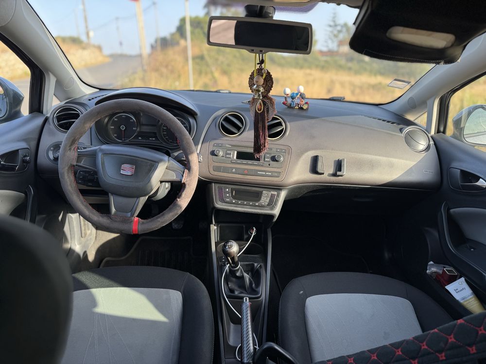 Urgente Negocivel Carro Barato Seat Ibiza 6j 2013 ( Carro Familia )