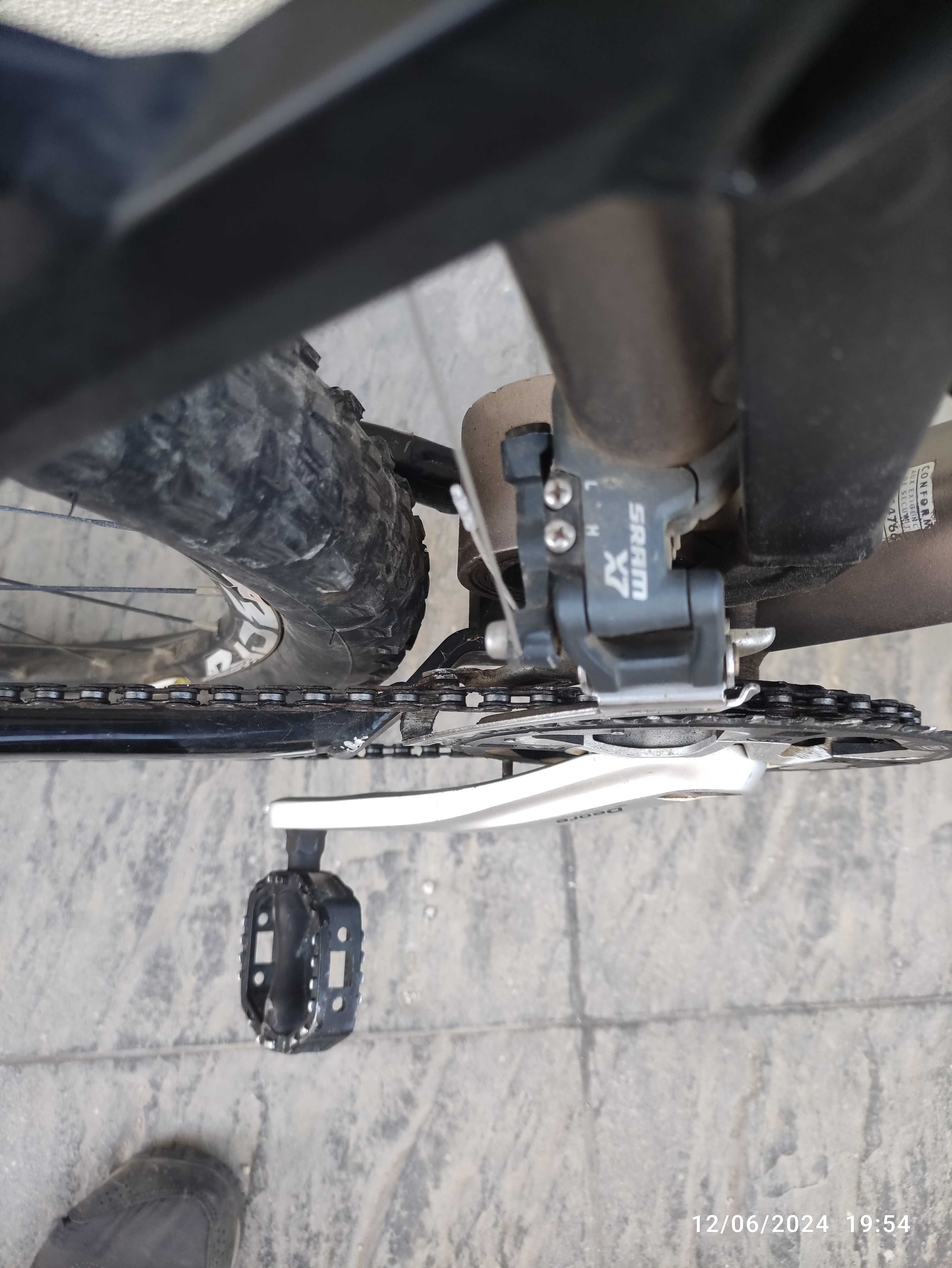 Bicicleta Shimano XT tamanho M suspensão total