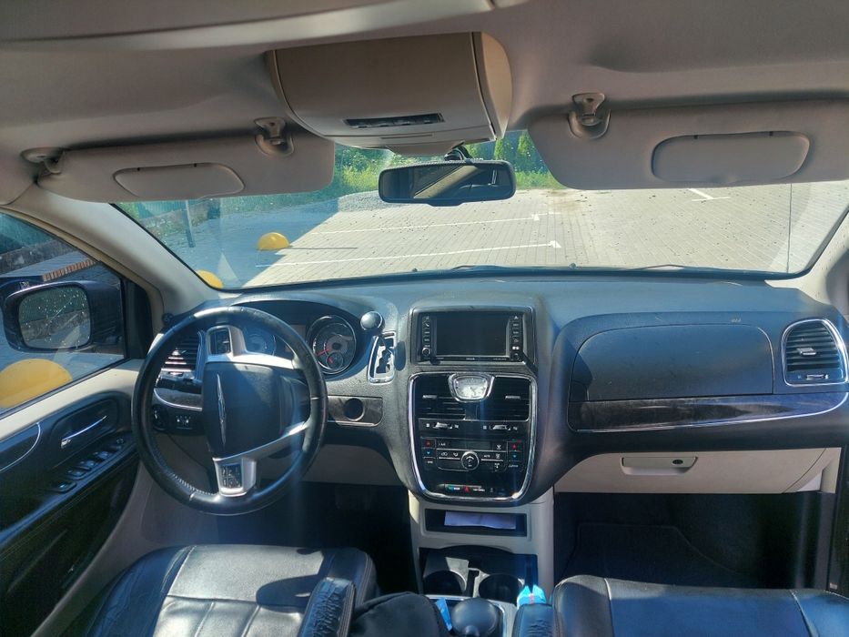 Крайслер таун каунтрі 2014, 3.6 бенз газ.