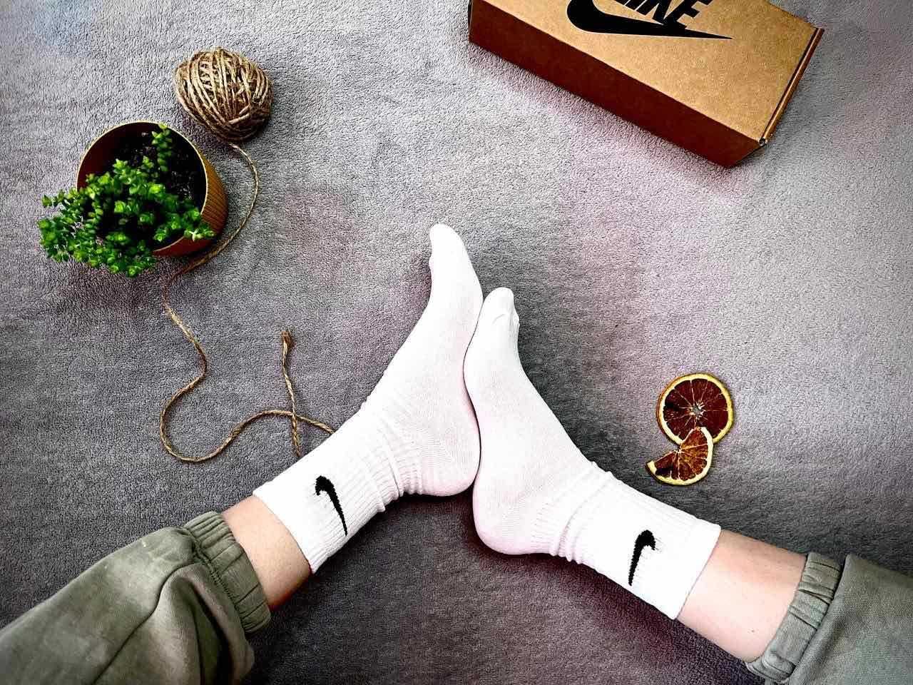 Подарунковий набір шкарпеток у крафт боксі Nike| Високі шкарпетки Найк