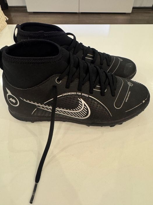 Buty chłopięce Nike 36.5