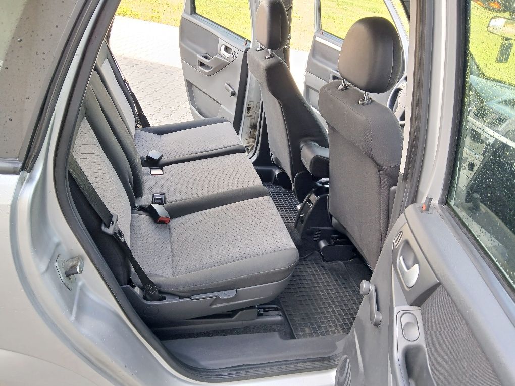 Meriva 1,6 benzyna automat niski przebieg