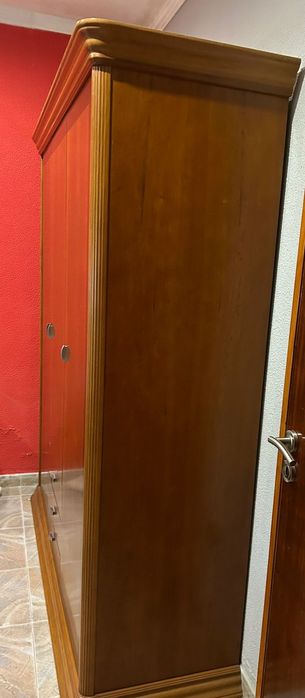 Bom dia quarto de casal  completo para desocupar  a mior oferta.