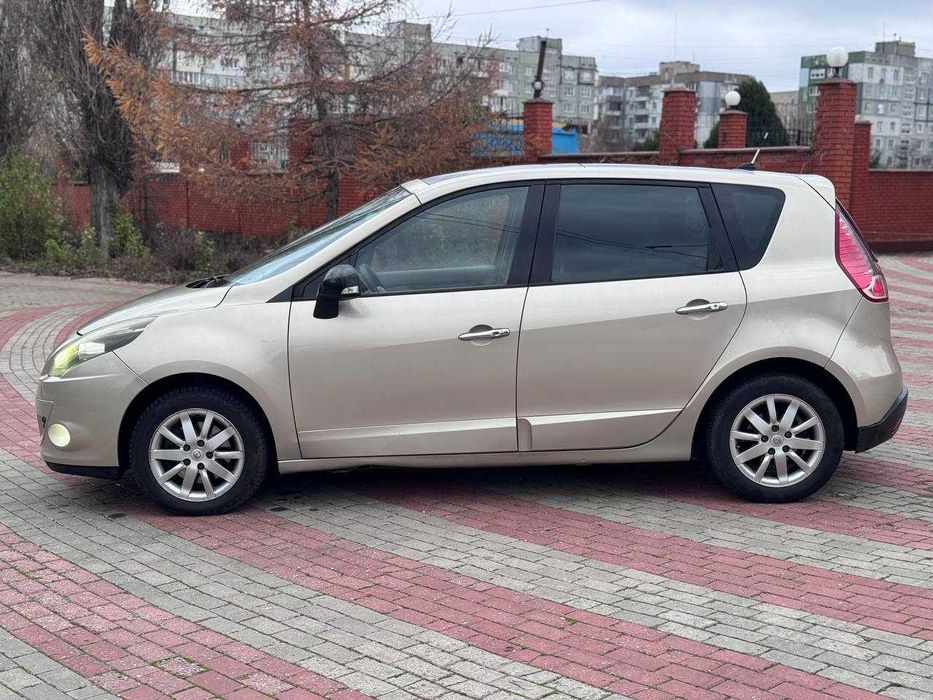 Renault Scenic 2011 1.6dci BOSE Мкпп-6