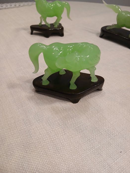 Figurki kolekcjonerskie że jadeitu