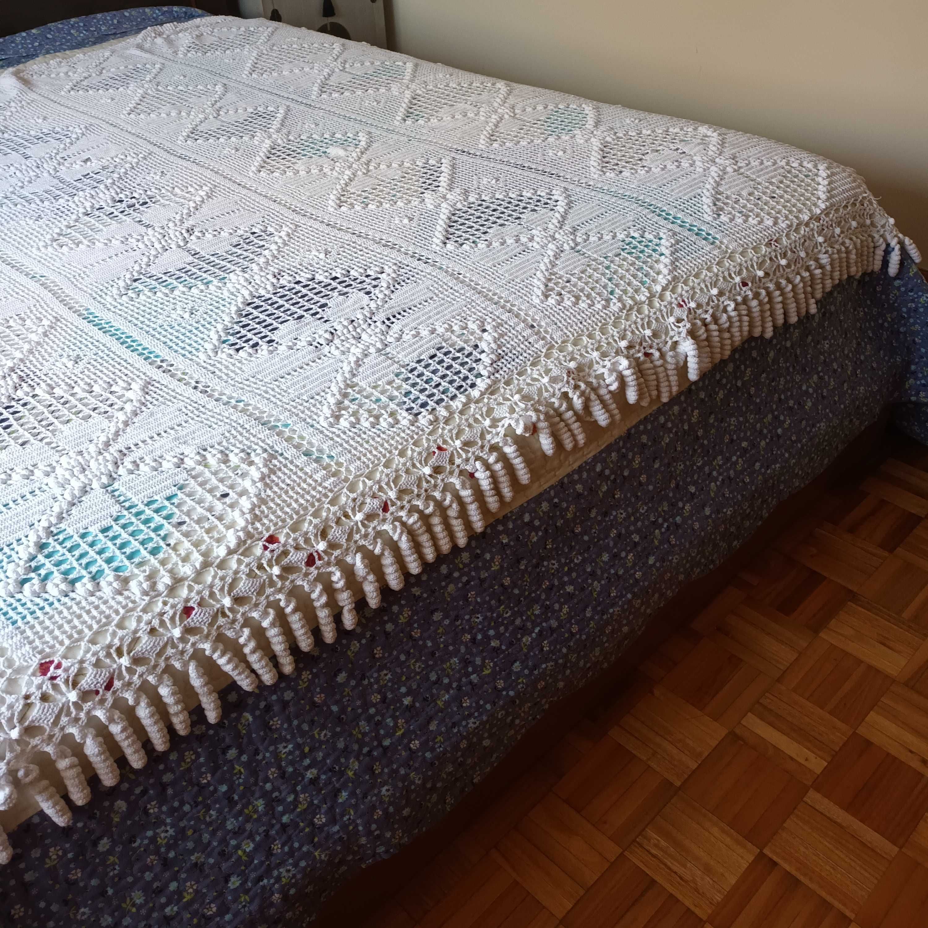 Colcha de renda para cama de casal