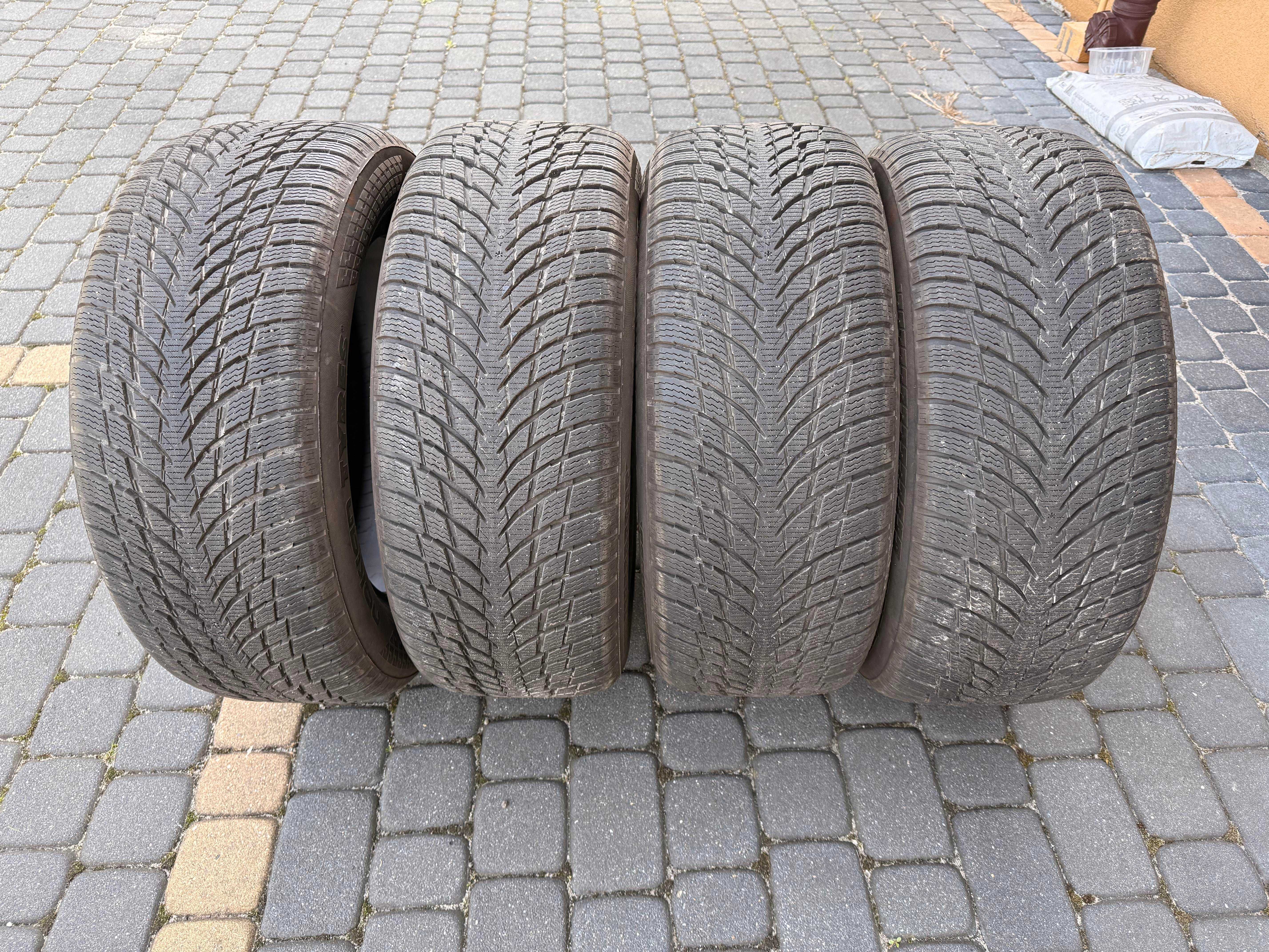 Opony Zimowe Nokian WR Snowproof P 235/55R17 103 V XL, głęboki bieżnik