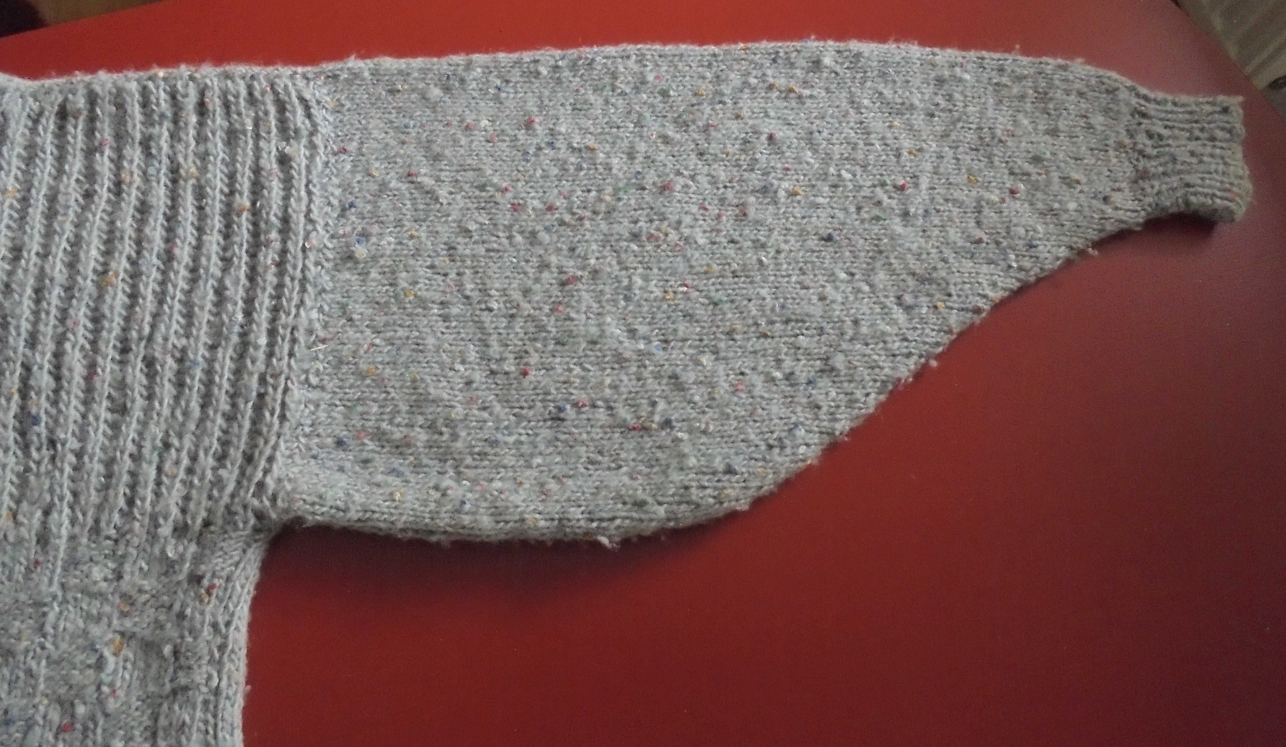 Sweter damski ręcznie robiony  szary