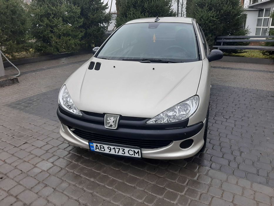 Пежо 206 гарний стан