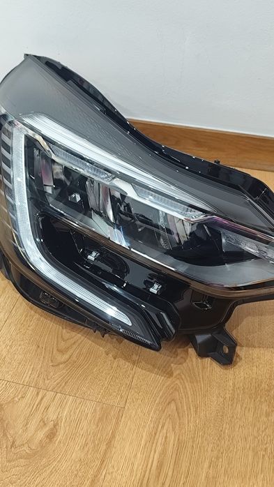 Farol Ótica Óptica Led Direita Nova e Original Renault Captur II