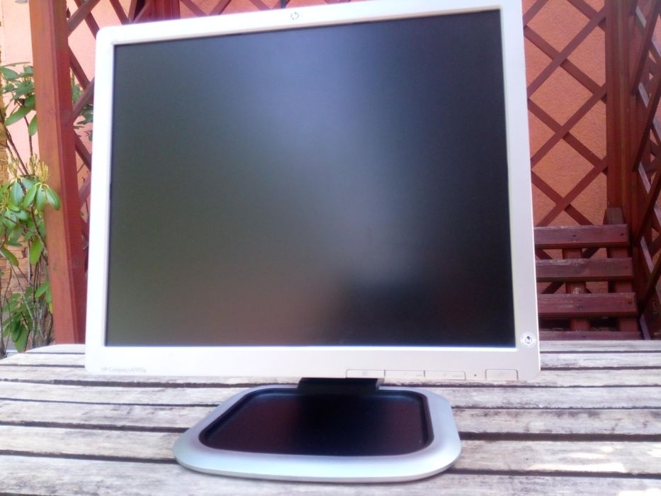 Monitor LCD HP LA1951g,19cali,obrotowy.Tanio!