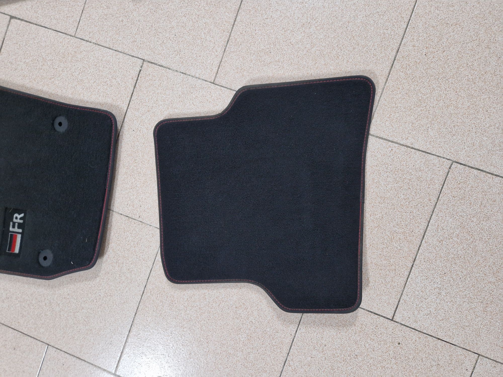 Tapetes Seat Ibiza 6J veludo FR