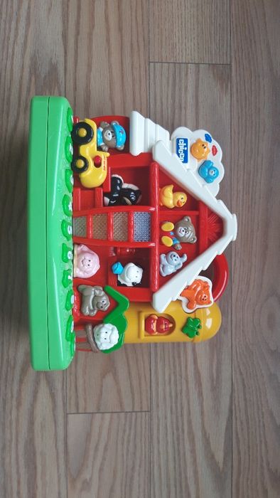 Brinquedos bebé CHICCO - Quinta Interativa e Urso Falante