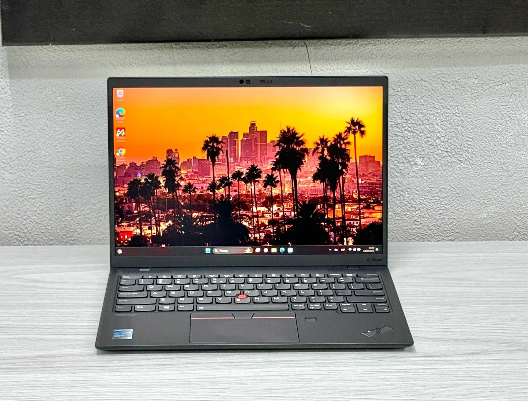 Легкий потужний Lenovo Thinkpad x1 Nano / 2К екран / Intel i7