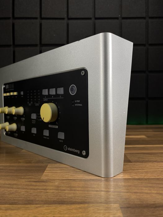 Звуковая карта Steinberg UR28M