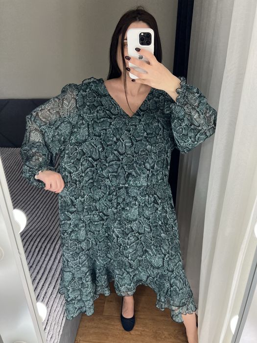 24 розмір 58 сукня міді плаття платье довга святкова з рукавом великий