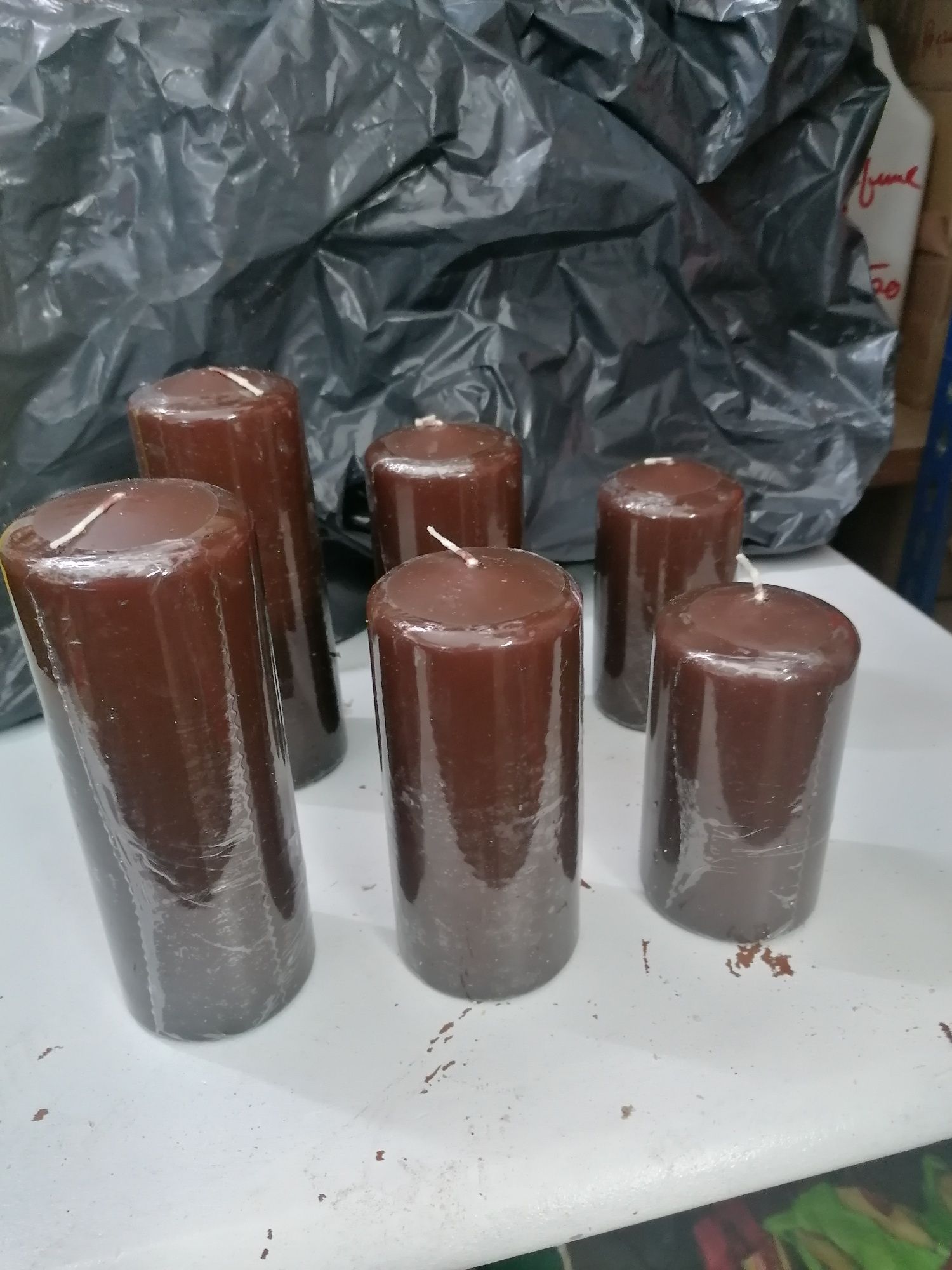 Velas novas para desocupar