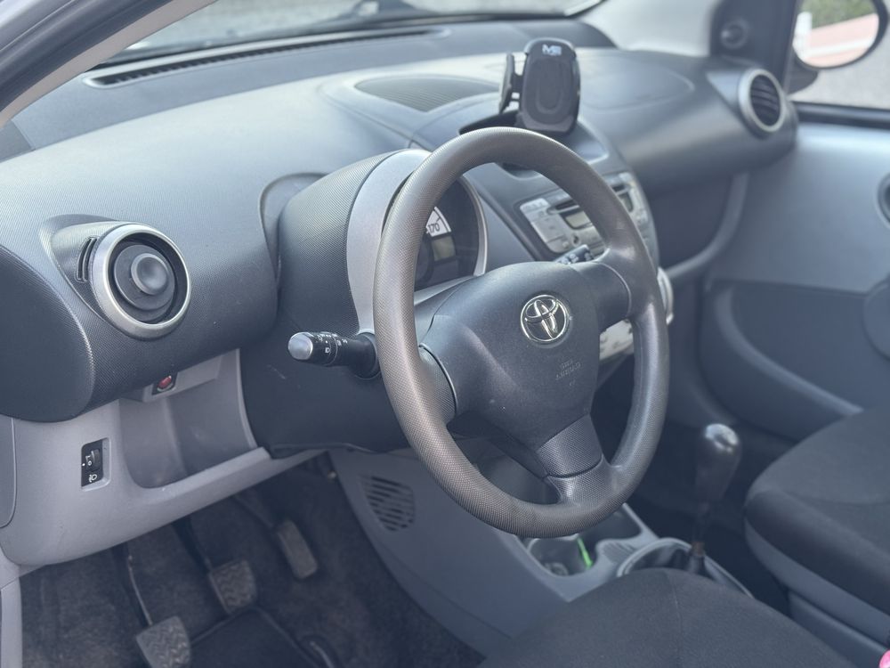 TOYOTA AYGO  1.0  GASOLINA  1 DONO  AR CONDICIONADO   ANO 2011