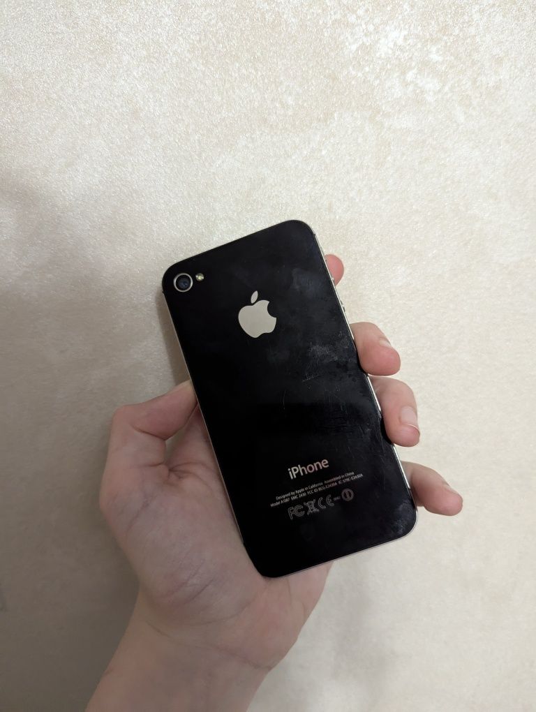 iPhone 4S 8GB iOS 6