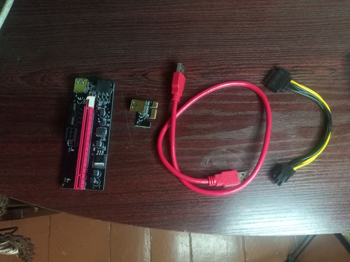 НОВІ. Адаптер - райзер для відеокарти PCI-E SATA