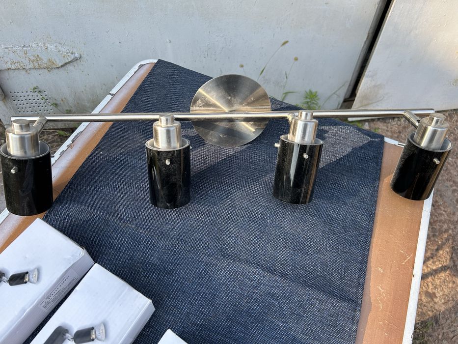 Светильник поворотный